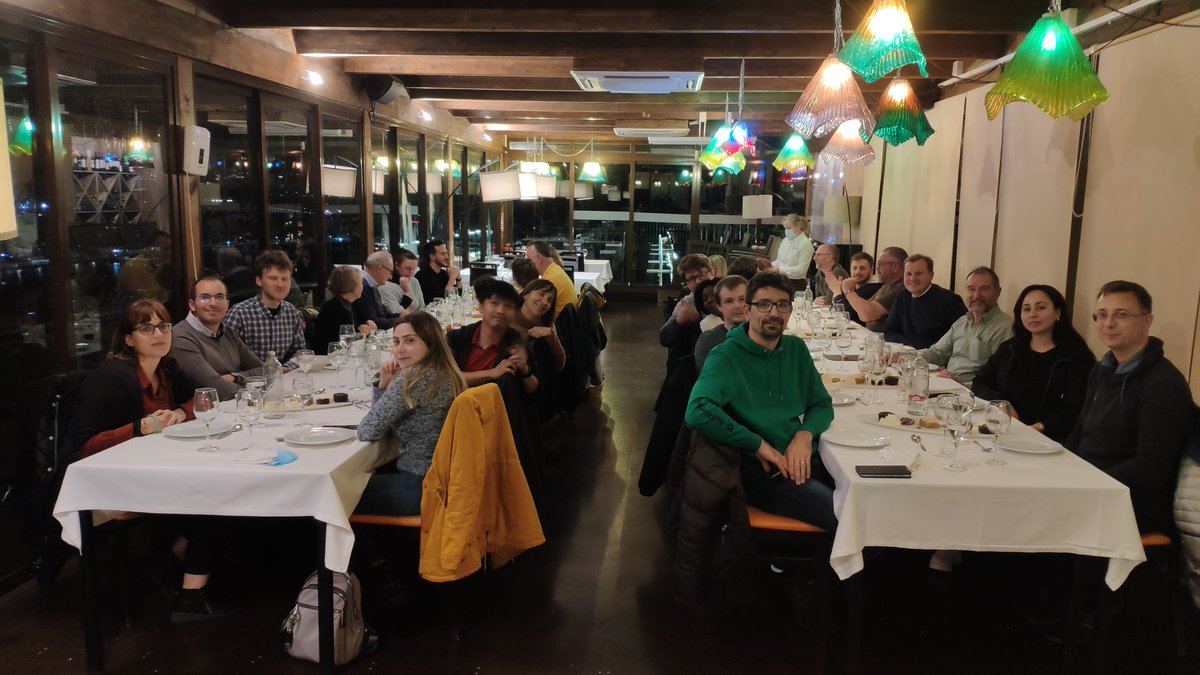 inextvir's tweet photo. Enjoying a relaxing dinner after a day full of great science! https://t.co/3OoDuevuwa