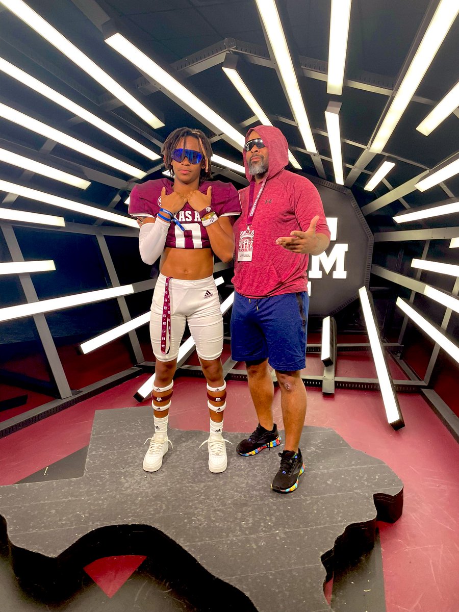 Blessed with the opportunity to go to aggieland! Thank you for the unofficial visit <a href="/jarrettbailey12/">Jb⁶𓅓</a> <a href="/AggieFootball/">Texas A&M Football</a> <a href="/TA_Recruiting/">TexAgs Recruiting</a>