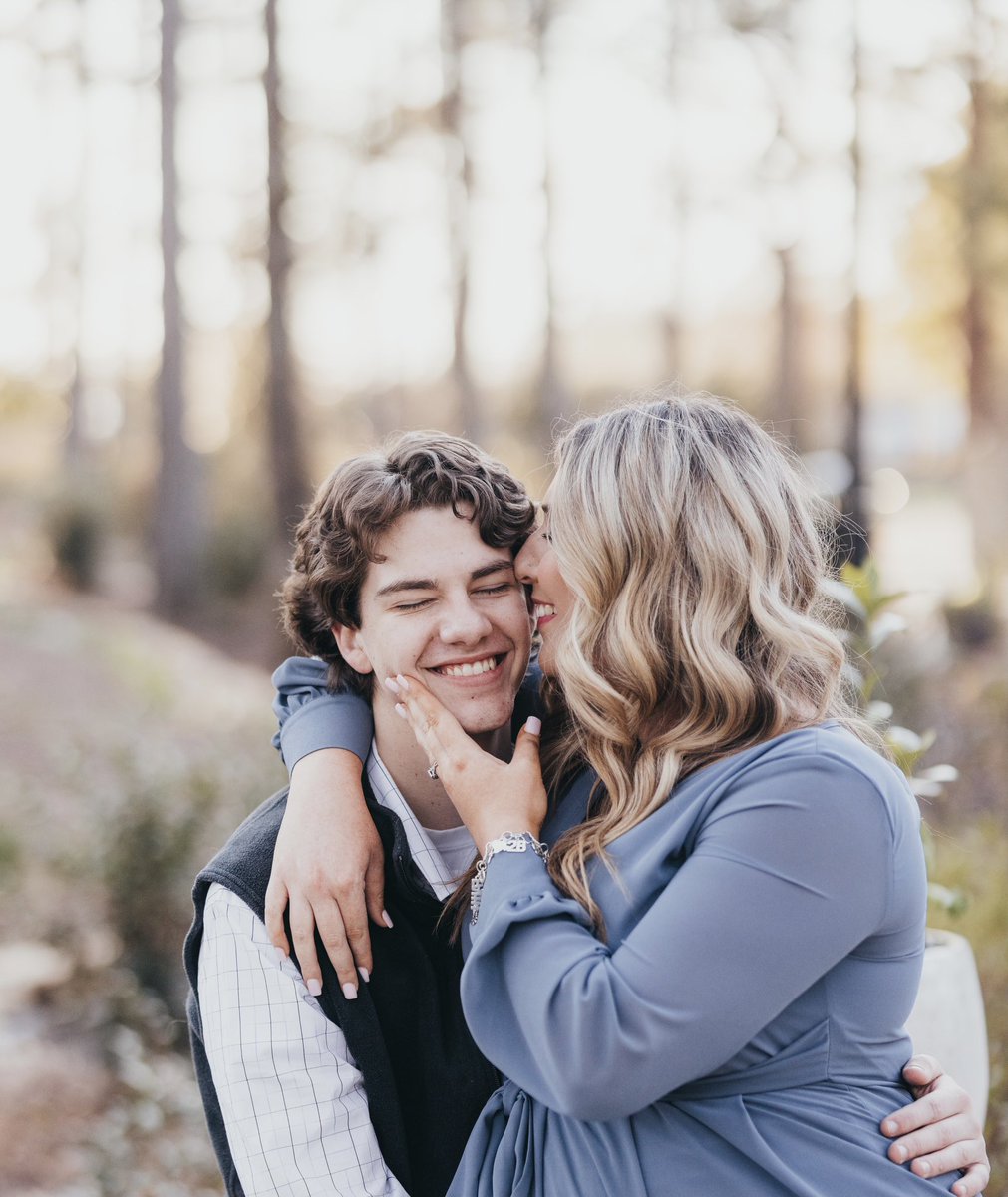 kdubbhale's tweet photo. life update: Will and I got got engaged and we closed on our perfect first home all within 2 months.🤩 https://t.co/OrMoaWRCQK