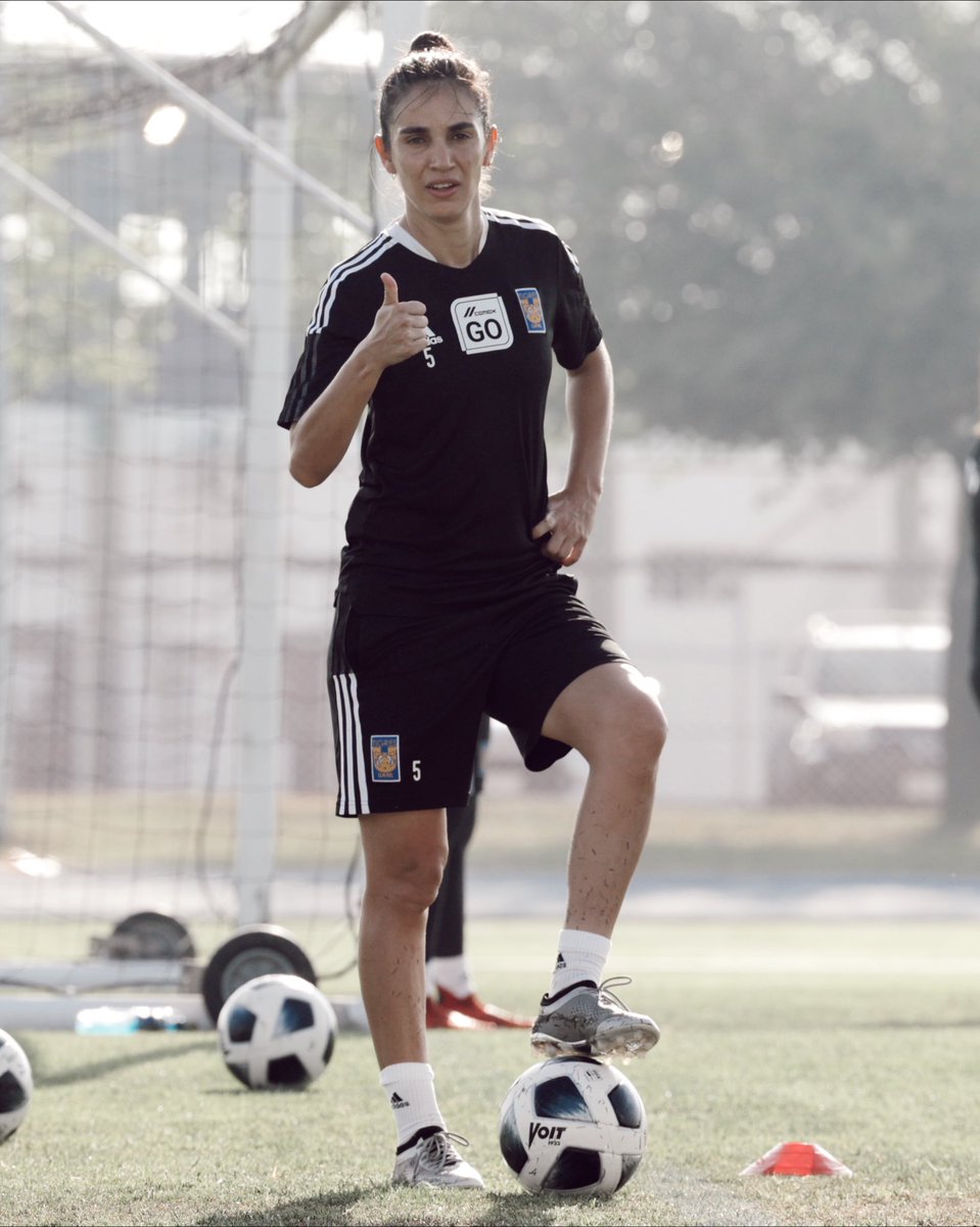 TigresFemenil's tweet photo. Cada “💛” es un TQM, @fer_elizondo5 🥰 https://t.co/MauMljE7hP