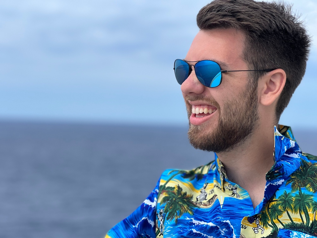 veeyewear's tweet photo. Our shades are truly a SPECTACLE to SEA!!!
#VisualEyesThis #visualeyes #veeyewear #Orlando #frames #bahamas #sunray #sunglasses #shades #cococay #cruise https://t.co/YHq7dzMYwc