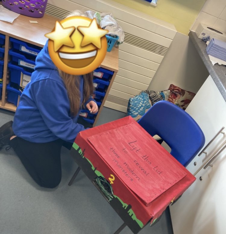 primaryteachglm's tweet photo. #ClimateChange #PlanetSOS 🌎 When researching this fantastic book I was unable to find hands-on activities, so I decided to create my own #feelybox 📦 I used this for my second #NQT #observation in a #year6 class as a #hook for generating descriptive vocabulary 👩🏼‍🏫 #mariegrohde https://t.co/0XHidxz0oF