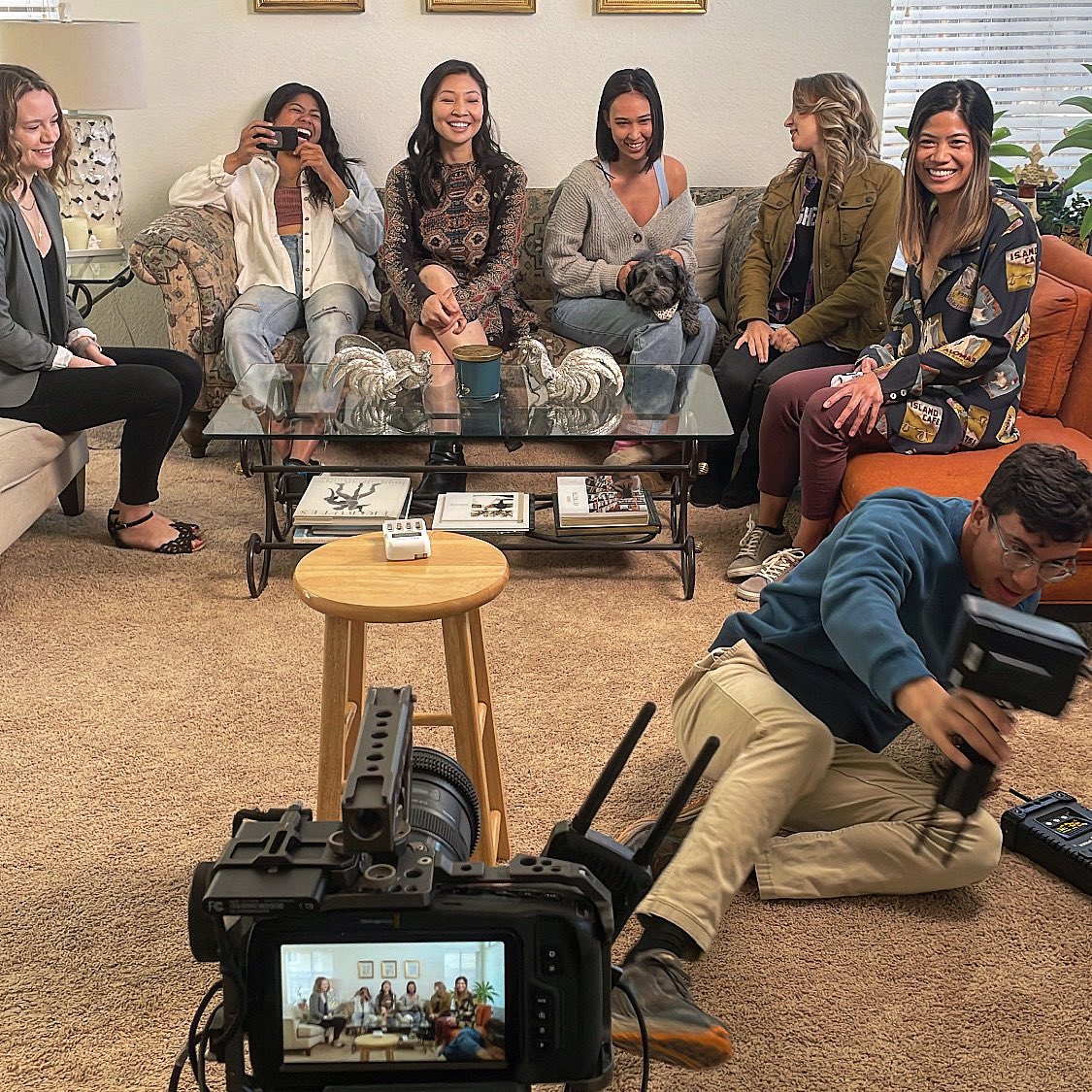 UBSilenceFilm's tweet photo. 🎞 GROUP PIC 🎞
We’re excited to be sharing #UnbearableSilence with you! 🪞 Keep up to date with our latest #KickstarterCampaign by following our social media!
#featurefilm #firstfeaturefilm #castandcrew #indiefilm #supportindiefilm #filmmaker #indiefilmmaking #filmcommunity https://t.co/fQe0FGna9A