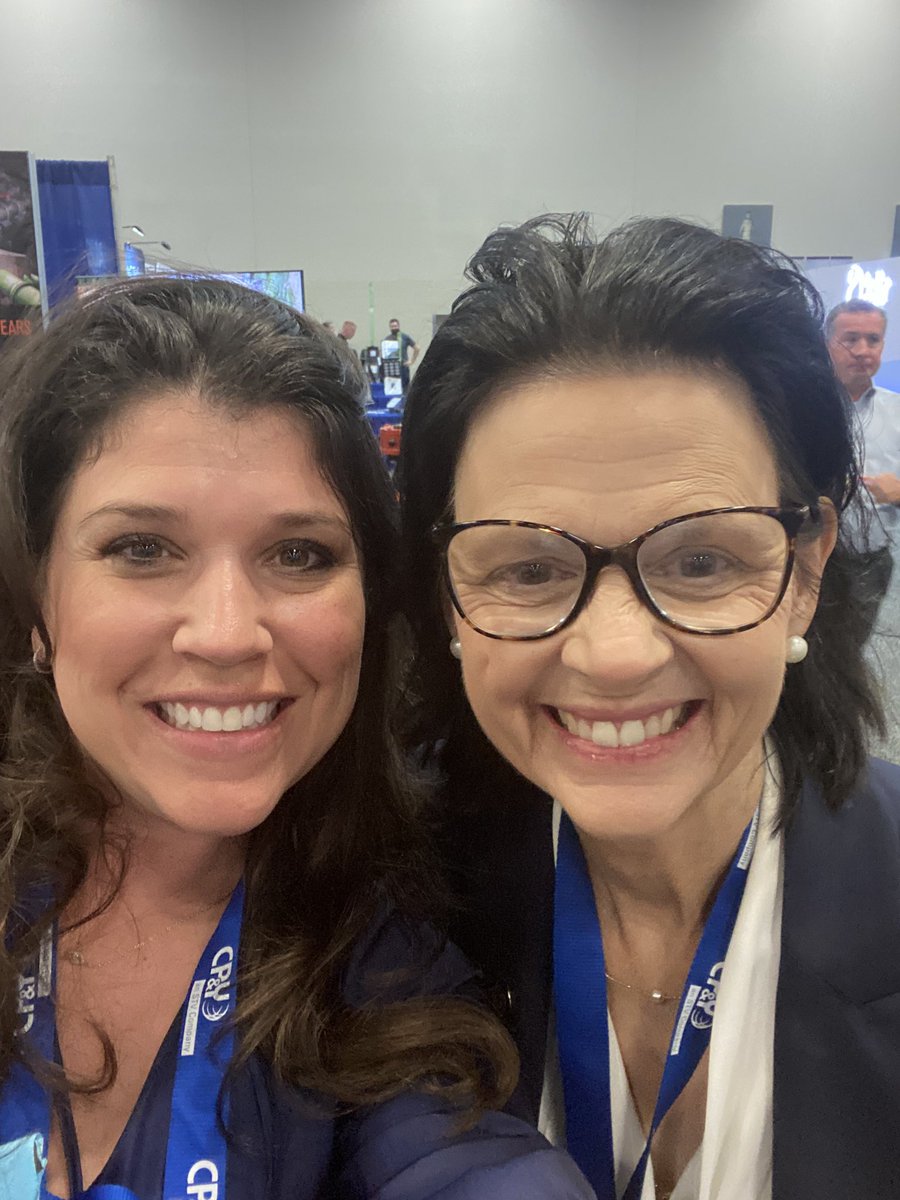 Liz_Fazio's tweet photo. This lady is a water genius! Always a pleasure to see her enthusiasm and passion for making connections. #txwater #twdb_kathleen https://t.co/1p02n8HP3X