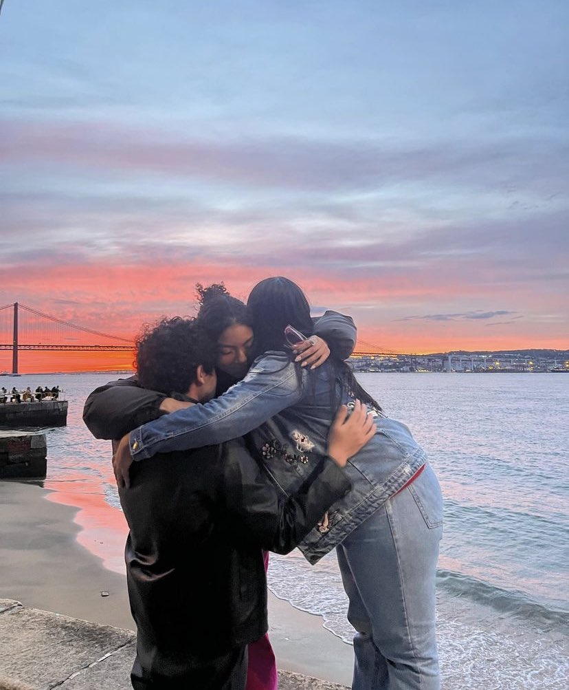 AnyGDaiIy's tweet photo. Dia de agradecimentos!! Lucas amigo de Any Gabrielly também fez uma publicação sobre esse período da #WYFTour. 

“sei que seu futuro será tão grande quanto seu coração.” https://t.co/BJkugoKgKQ