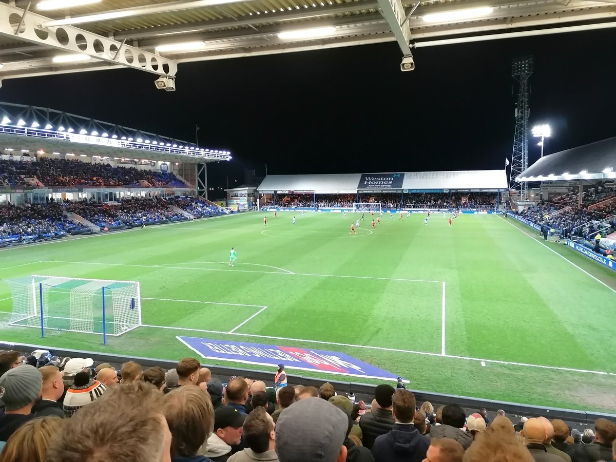 TheChefJezB's tweet photo. @LutonNews_LTFC Why bring Bradley on? The team were fighting for the result? https://t.co/UlCzRC8bZd