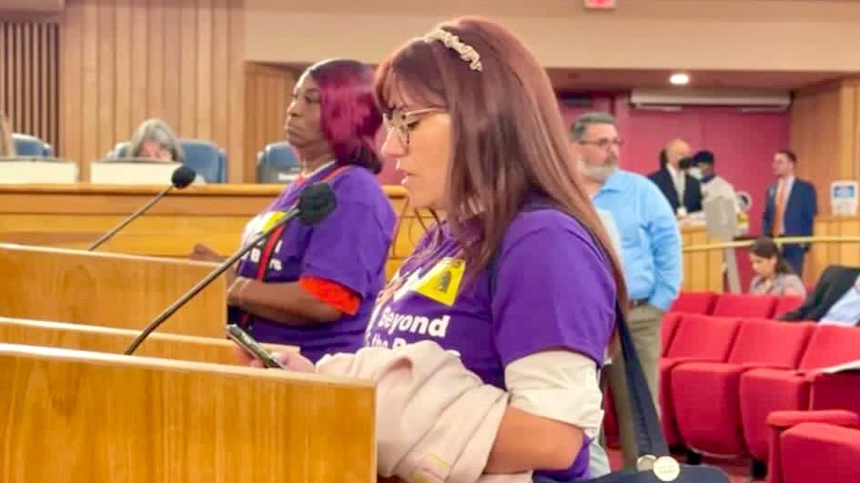WorthRises's tweet photo. WIN! 🎉 Miami-Dade just voted 9-2 to make jail communication free! Big thanks to @MayorDaniella &amp; Commr @kionnemcghee for your leadership. And HUGE congrats to @beyondbars_mia on this hard fought win. It’s been an honor to support you.

Read the release: https://t.co/FzFQypn4Dv https://t.co/OB1FHWE23c