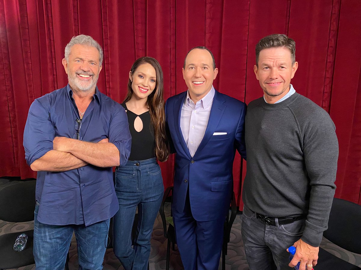 RaymondArroyo's tweet photo. Don’t miss The @IngrahamAngle WEDNESDAY for an exclusive: @markwahlberg, Mel Gibson and writer director Rosalind Ross come together to discuss their new film #FrStu and more. @FoxNews 10pm E. https://t.co/kWKykByztZ