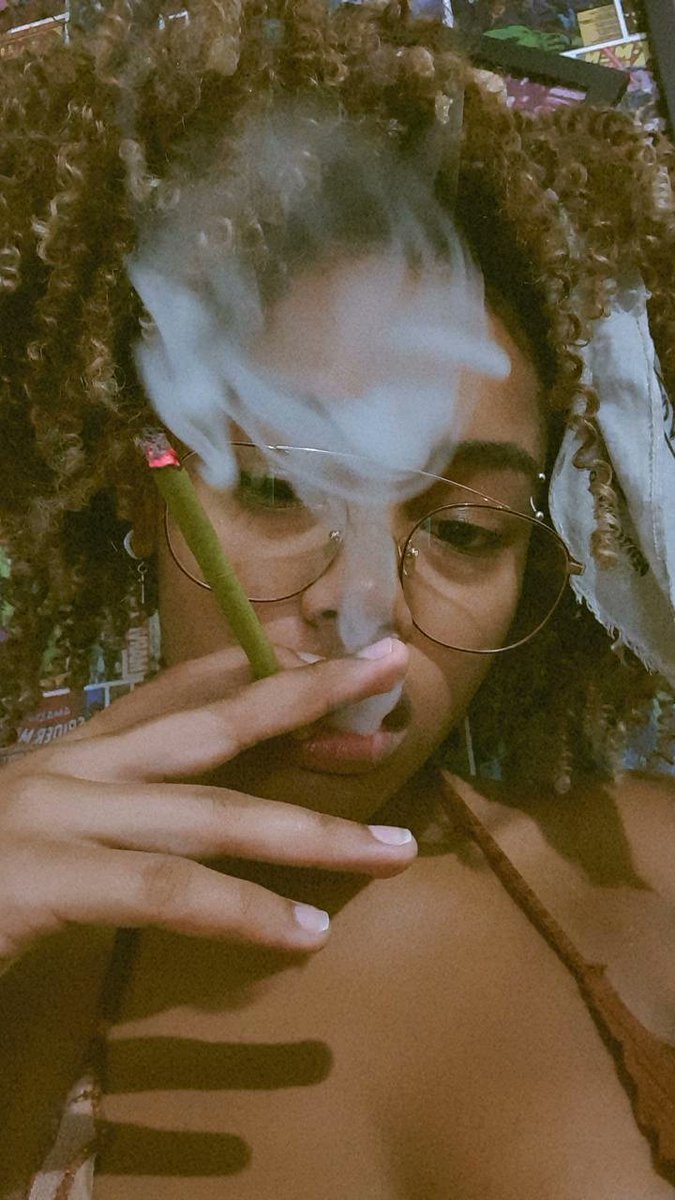 brisasdasmith's tweet photo. Sei la o passado ainda assombra minha mente 💭 https://t.co/pqqibTKKkI