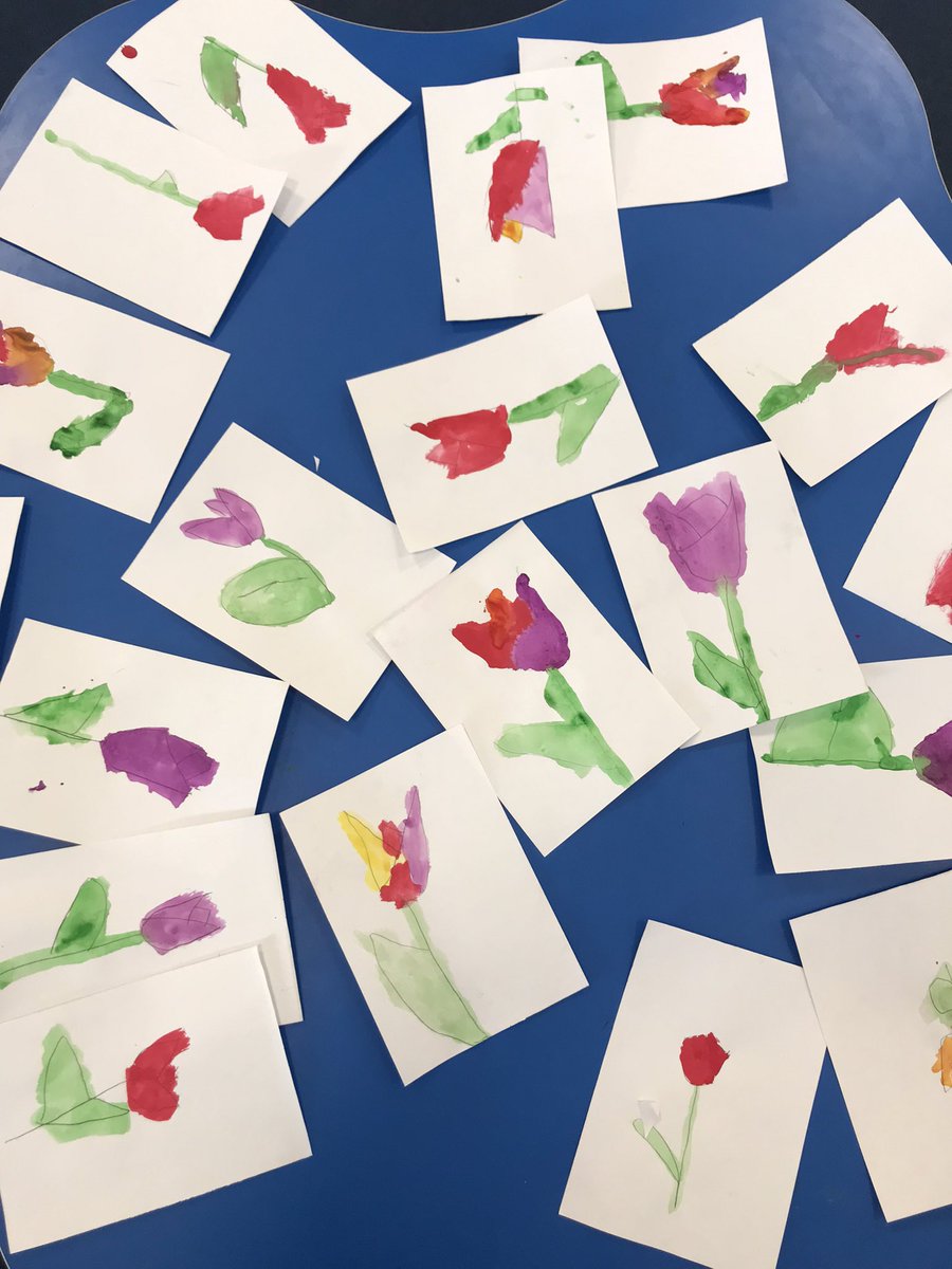 Colebrookinf's tweet photo. Our Reception children studied some spring tulips very carefully and painted these beautiful pictures 🌸 🌸🌸 #BKAT #Spring #EYFS https://t.co/OmMy6r9PMp