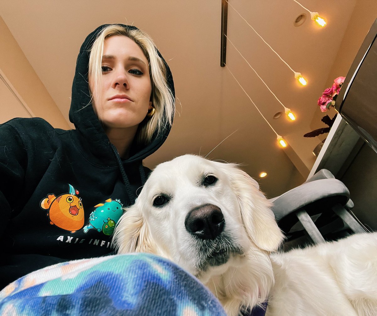 kosgoood's tweet photo. big few days ahead. game faces and @axieinfinity hoodie: ON
lemme see your fav axie merch fam π
#OriginLaunchWeek https://t.co/zCoV71VIcr