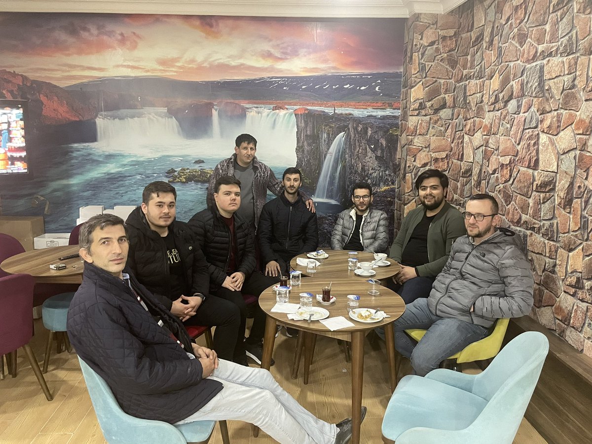 AKGencGeyve1's tweet photo. Bu Akşam Yönetim Kurulu Üyemiz Umut Karaca’nın Misafiri Olduk 😊 https://t.co/LGOQp93UN1