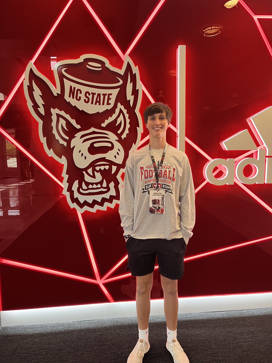 masoneaton__'s tweet photo. Had a great time at NC State today. Big thanks to @CoachJDWhite and @Henry_Trevathan for having me up for  spring practice. @HKA_Tanalski @PackFootball @JohnsCreekHSFB @coachconnell85 https://t.co/kbIFYfiX4A