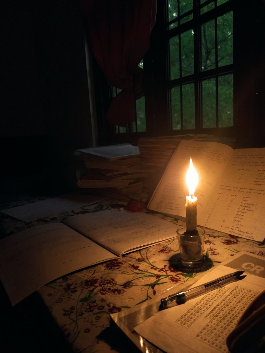 MeeshaDeH's tweet photo. The only thing this government did was, made my room more aesthetic by lighting candles 🤌
#GoHomeRajapakshas #GoHomeGota2022 #GoHomeMahinda #SriLankaEconomicCrisis #SriLankaProtests #giveusourmoneyback #SaveSriLanka #SriLankaCrisis #Srilanka #currentcut #nocurrent https://t.co/7eiz8O6gEB