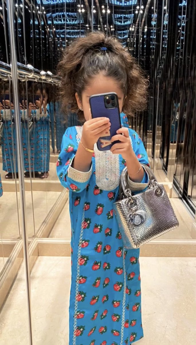 Cutte_O's tweet photo. الهاربة من علبة الماكنتوش ♥️ https://t.co/8qLaEfiPao