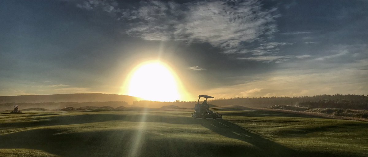 I’d like to introduce the newly minted Assistant Superintendent at Cabot Cliffs, Congrats <a href="/Rob_Munro99/">Rob Munro</a> 🌾🏌️‍♂️🇨🇦