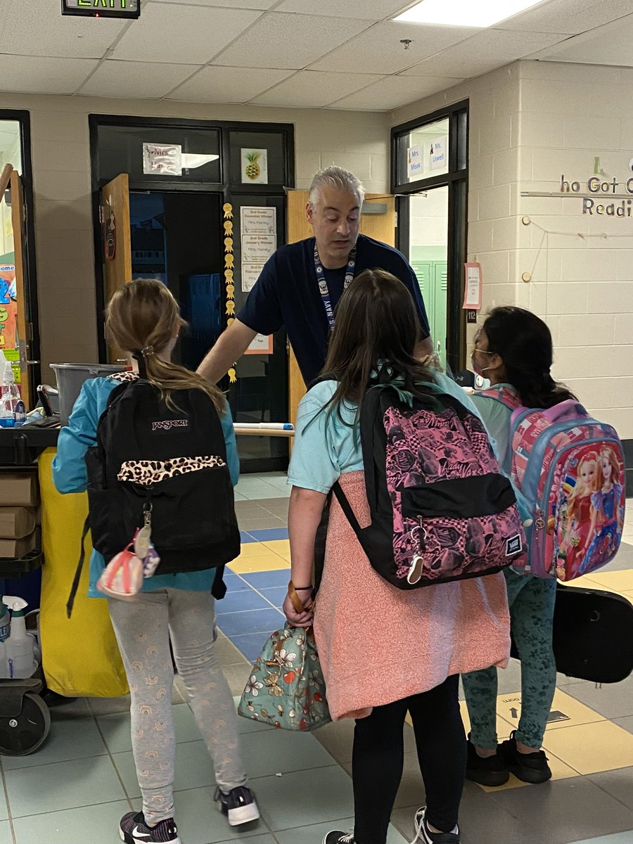 Girls on the Run created a community impact project to show our appreciation of Solley’s custodians! These girls were super excited to talk to Mr. Tony! <a href="/SolleyAACPS/">SolleyAACPS</a>