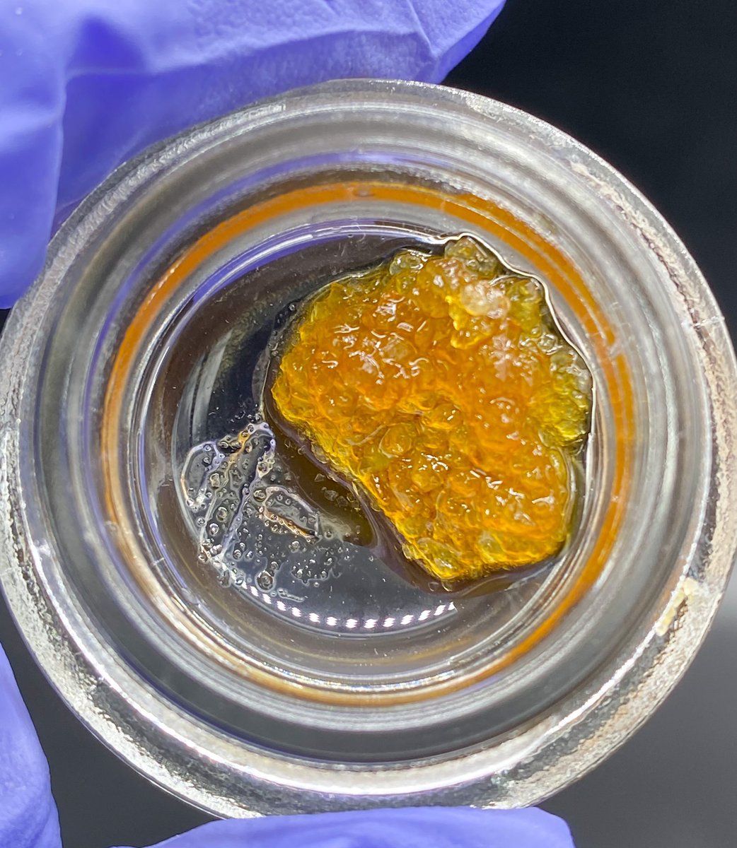 42oville's tweet photo. Korova Zmoothie Live Resin Dab #liveresin #terps #diamonds https://t.co/xzjdHyJ7XD
