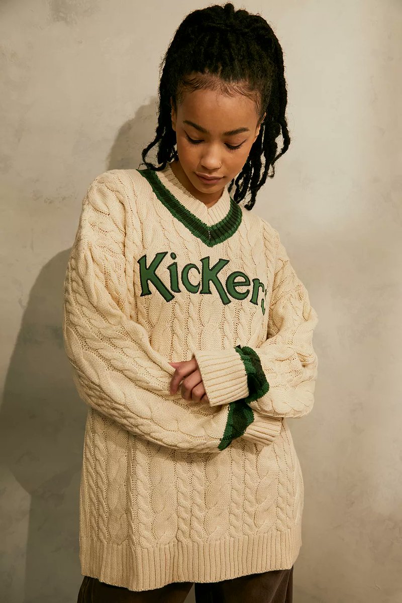 Shelby's Kickers Sweater
Brand: Kickers (sold by Urban Outfitters &amp; ASOS)
Link: urbanoutfitters.com/en-gb/shop/kic…, asos.com/us/kickers/kic…

#shubble #shubblesweaters