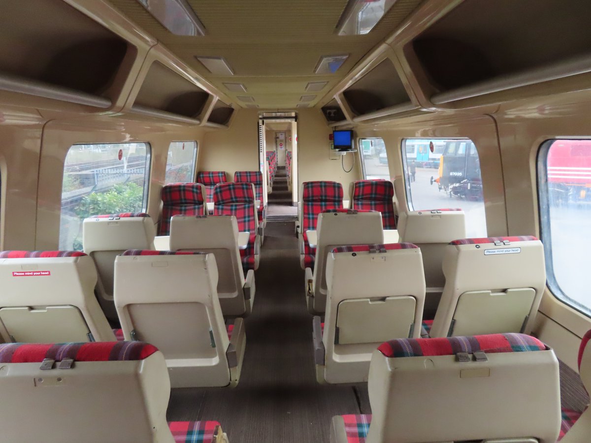 LocoSpottingNW's tweet image. Travel in Style: I would love to travel on a train like this. First and Standard Class accommodation, the (blurred, sadly) buffet car, and the guard's compartment of the Intercity APT set preserved @CreweHC. This is what a train should look and feel like! #Class370 #APT