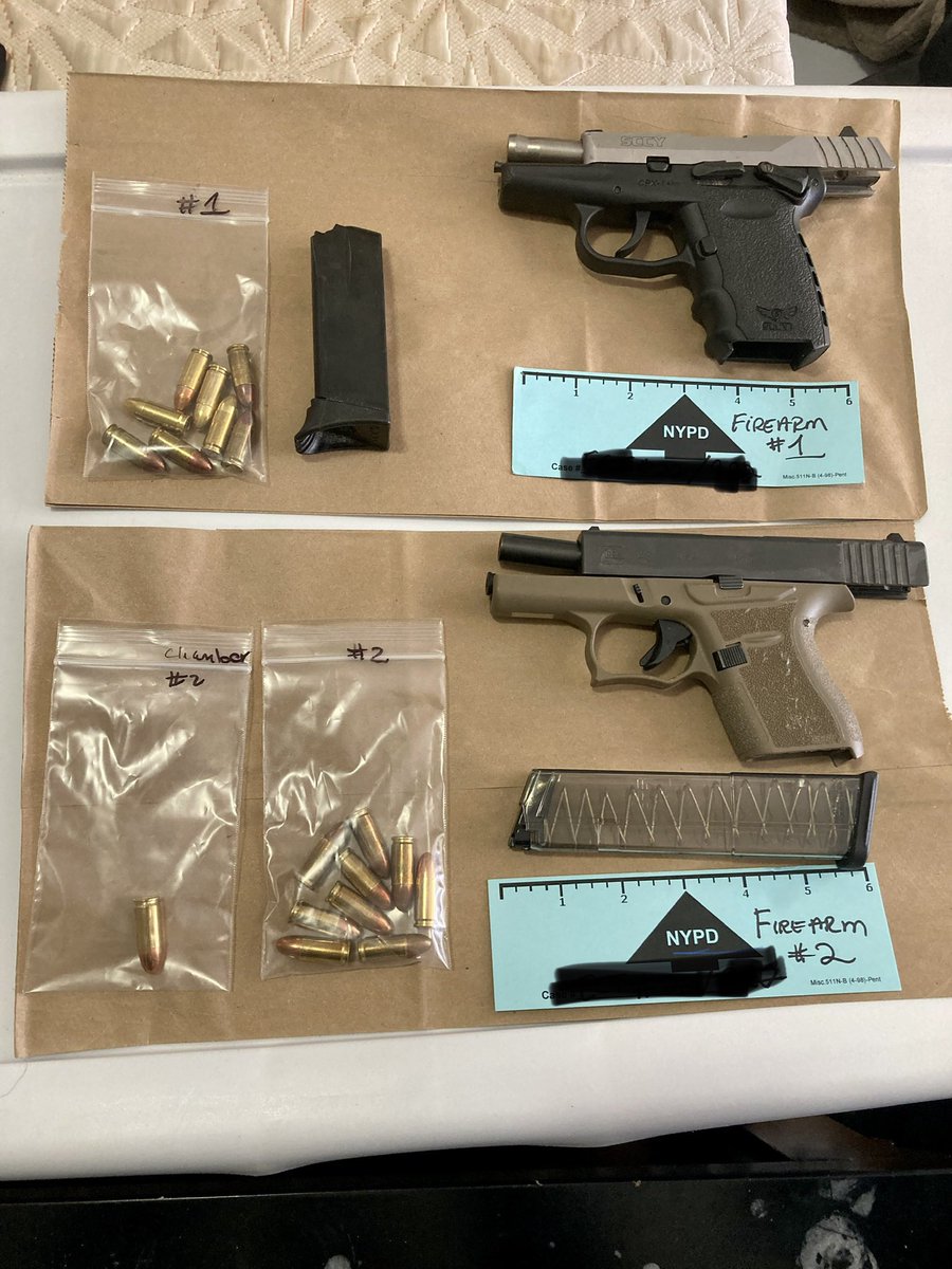 NYPD102Pct's tweet photo. Great work by our Field Intelligence Team in getting two loaded firearms off the street!#NYPDProtecting #SaferNYC #TWOLessguns @NYPDChiefPatrol @NYPDQueensSouth @NYPDPC https://t.co/baGvSYD6L5
