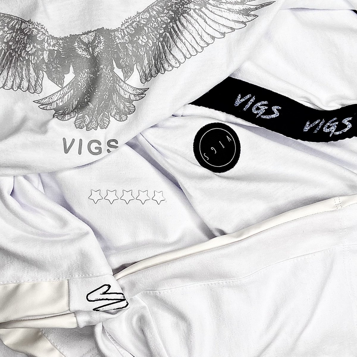 usevigs's tweet photo. Detalhes que tornam o branco nada básico.. 🥵🔥
#usevigs https://t.co/BuINvtgyRN