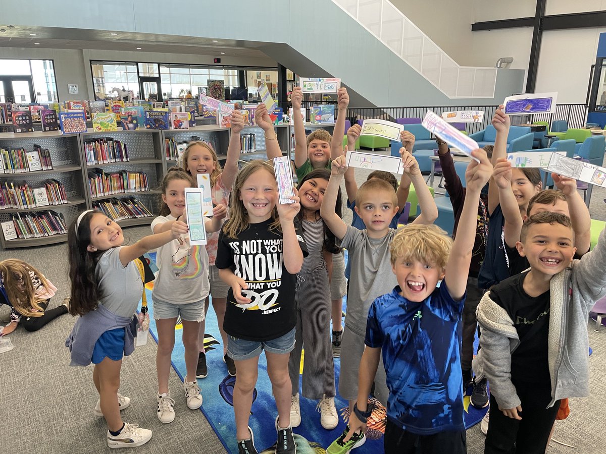 wre_library's tweet photo. Day 2 celebrating or love of our school library 🎉❤️📚 @GeorgetownISD @GISD_Libraries @WolfRanchElem #NationalSchoolLibraryWeek #WRreads #readingbalcony #robotics #makerspace #readandridecycles #choiceboards #checkingoutbooks #origami #aquarium #favorites https://t.co/42fqlln7pO
