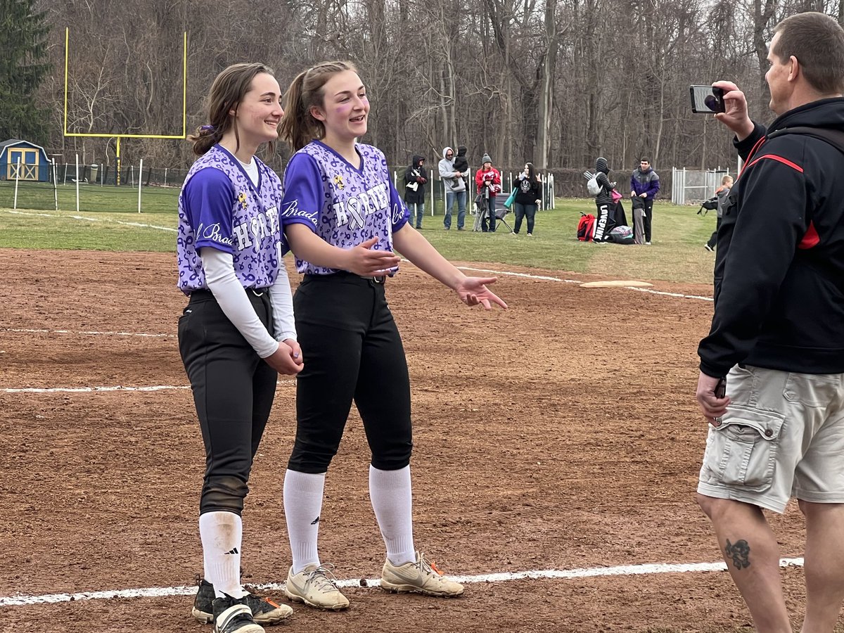 ⁦⁦<a href="/malia_becker/">Malia</a>⁩ talking about chasing a dog on the field and then delivering a walkoff hit for the ⁦<a href="/KHSClass2022/">Kirtland Seniors</a>⁩. #hornetpride