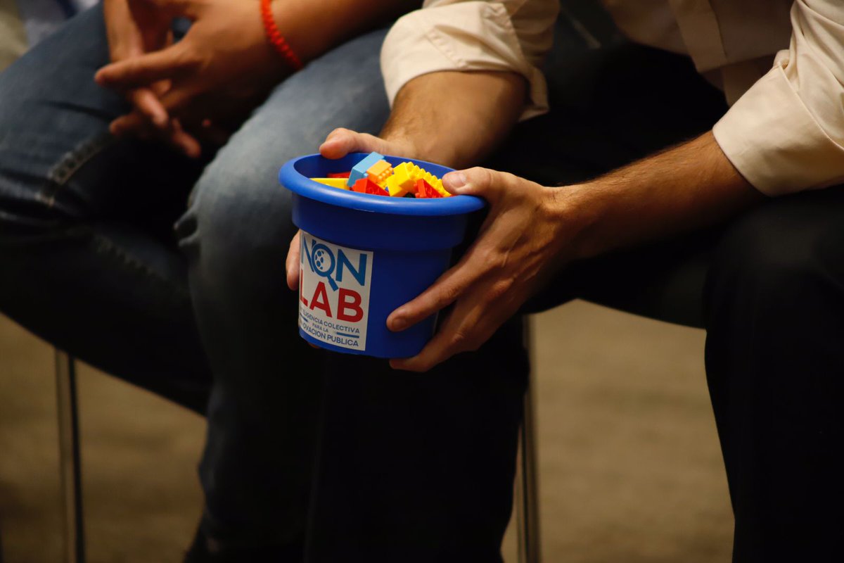 NQN_LAB's tweet image. Abrazo al #LAC @MuniRosario
@MetodoChe es la síntesis de experiencias y⚒️ del @NQN_LAB y del @H_LabInnovacion @LabTucuman @298Lab @LabCata @FederalLab y todxs lxs actores q integran la @MesaFederalPC 
La #Colaboracion es un imperativo ético de esta #NuevaRealidad 
#LaTeArgentina