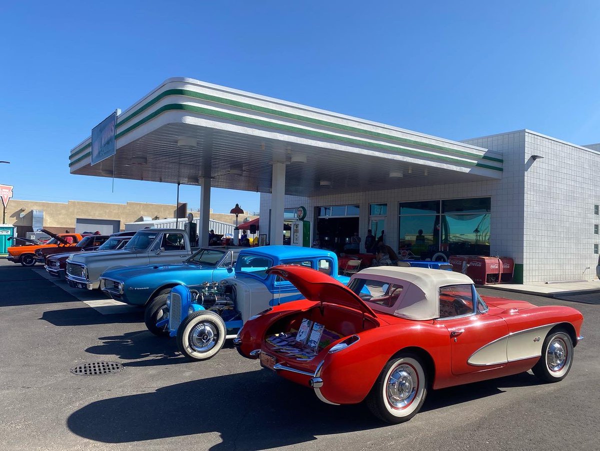 SanTanrepairs's tweet photo. Thank you everyone who came out to our show and shine! What a great turn out! We look forward to another great show in October.👍 https://t.co/9wbYvTjX2G