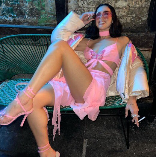 dariomattheus's tweet photo. @theneedledrop THE pop it girl ofc @DUALIPA https://t.co/l0K3pxKbXO