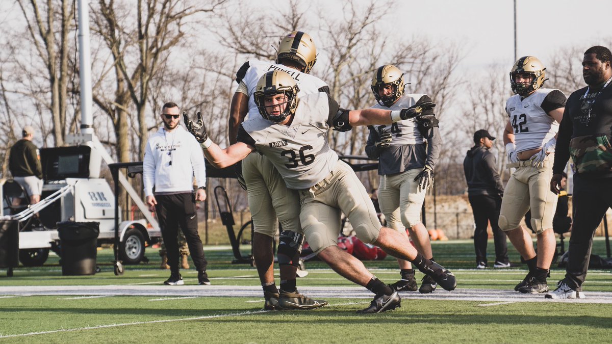 ArmyWP_Football tweet picture