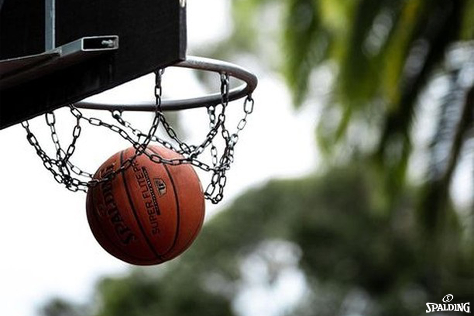 Super Flite Pro 🏀
.
.
#spalding #TFspalding #SuperFlitPro #SuperFlitSpalding #basquet #basketball #game #spaldingball