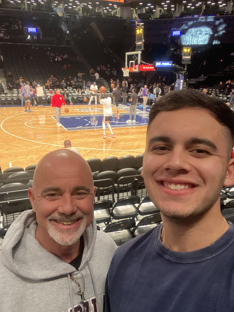 RocketsTom's tweet photo. #embracethelight #Nets https://t.co/aUUqY4UtJP
