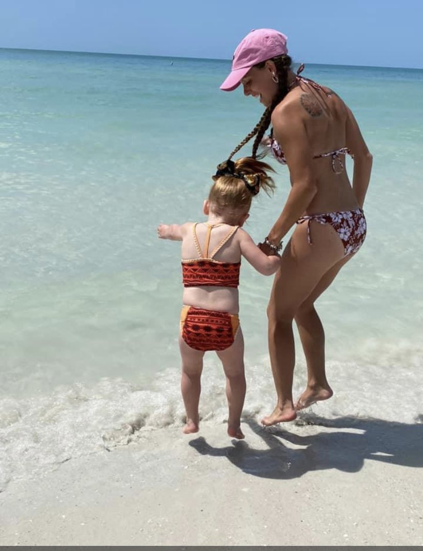 GabrielleBanik's tweet photo. Throwback to exactly one year ago with my diva princess! 👑
#trex #trexpunk #rexian #trx https://t.co/4JtvGPjrQ7