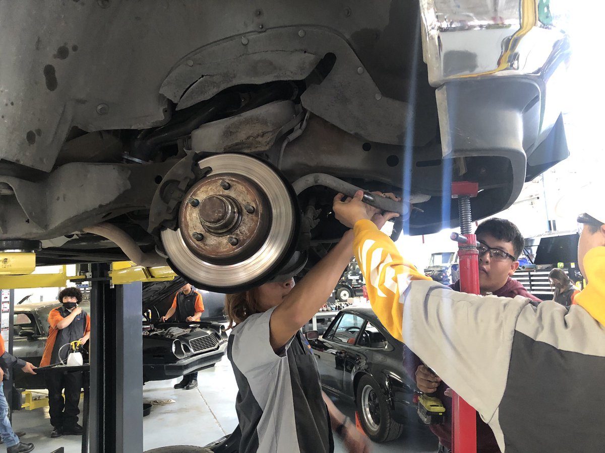 AutoTechFred's tweet photo. Complete suspension rebuild is underway for the #AutomotiveTechnology students @OurCareerCenter @YsletaISDCTE. Definitely the biggest suspension job we have undertaken this year. The kids are already off to a great start. @BrendaChR1 @fmarquez100 @YsletaISD @MaribelMguillen https://t.co/kPYuaV2sdM