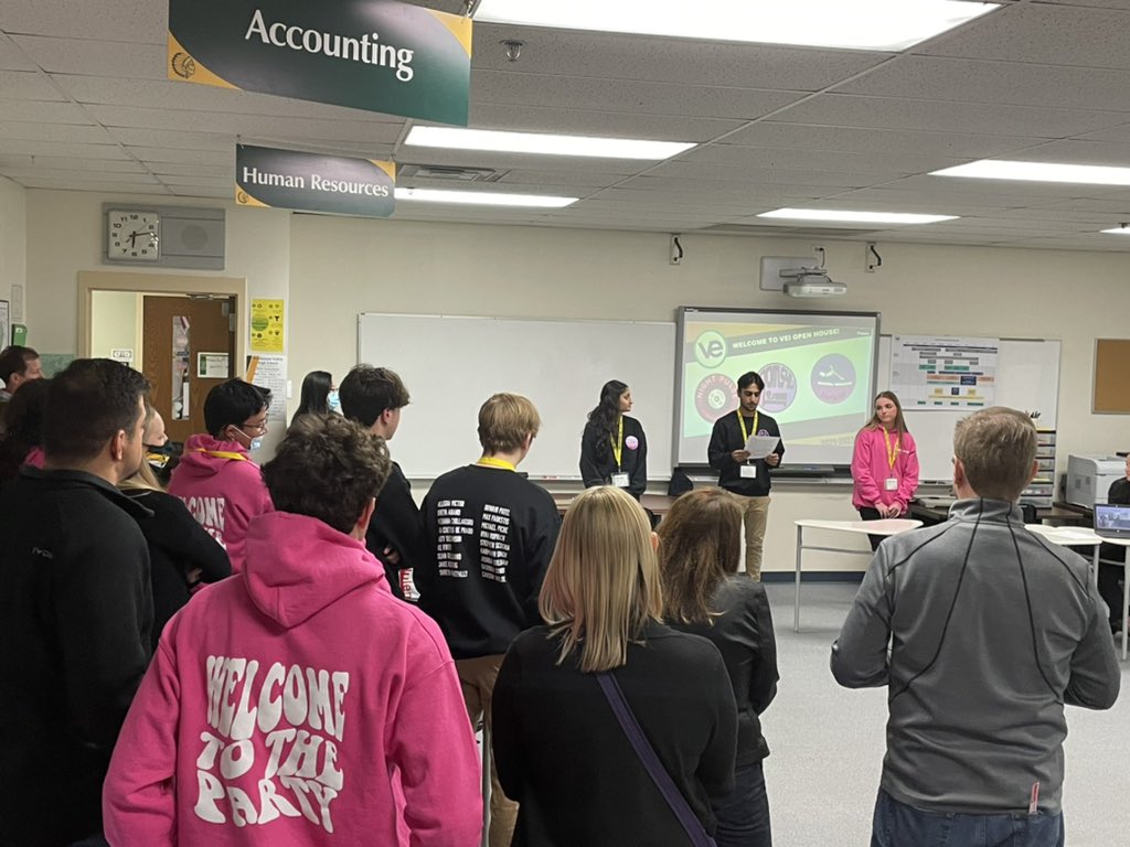 Waubonsie Business tweet media