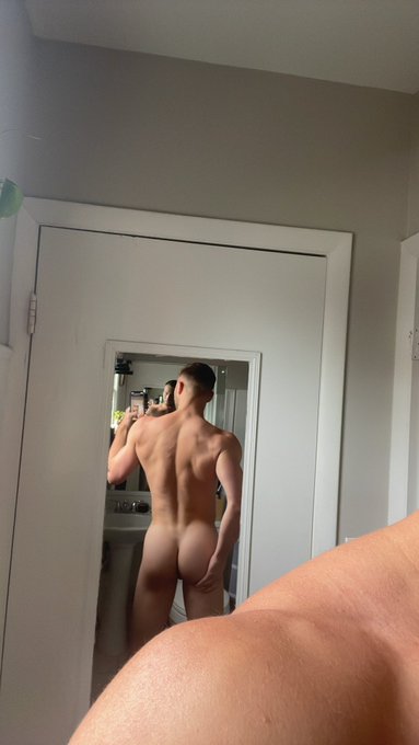 who wants a taste https://t.co/VvRvPZnmnb<a href="/tag/newprofilepic"class="tags"><span>#newprofilepic</span></a>