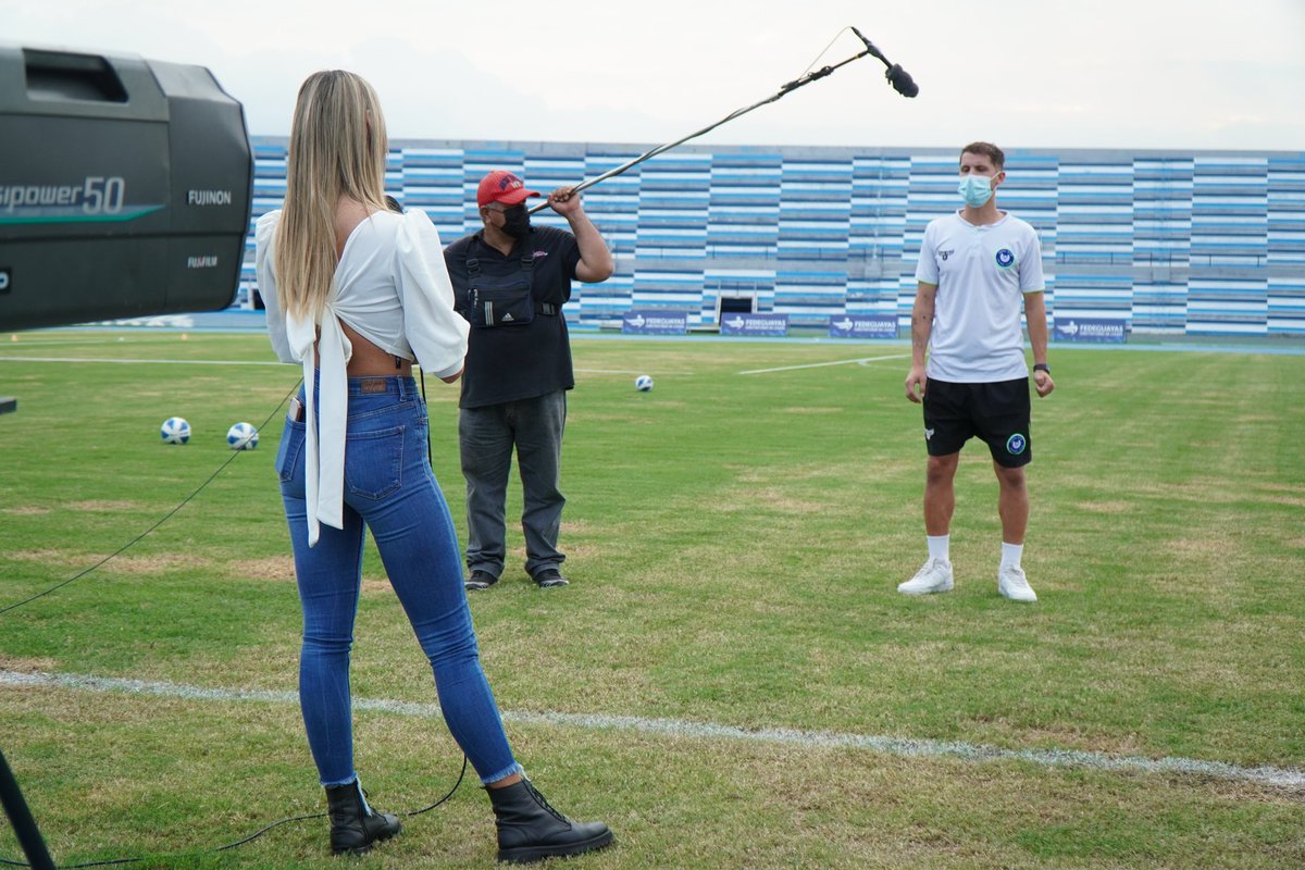 BuhosULVR_ec's tweet photo. 🎙 “A pesar de los resultados, el equipo dará todo hasta el final” 

Palabras del mago 🧙‍♂️ Agustín Miranda🇺🇾 para @goltvecu 

#VamosBúhos #ActitudDePrimera #SomosULVR https://t.co/V7lzpvpjG9