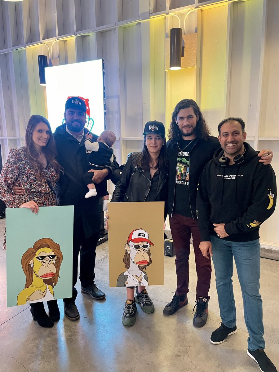 HODL82's tweet photo. @TheRedApeFamily #Dawflex #community https://t.co/hGPYMhKX8a