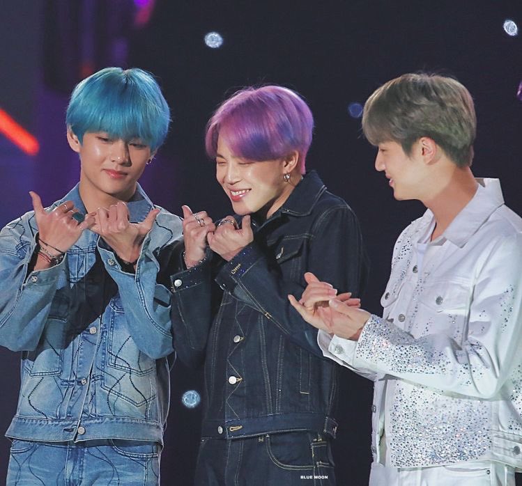 ktharmy1306's tweet photo. 내 아미 친구들~~💜🙋🏻‍♀️
방모닝💛 당신에게 좋은 행복한 하루를 기원합니다💕😘

Listen to #SuperTuna_Jin most viral song and #Yours_Jin best ost of 2021 by #JIN #방탄소년단진 @BTS_twt https://t.co/zYCkVGxZDQ