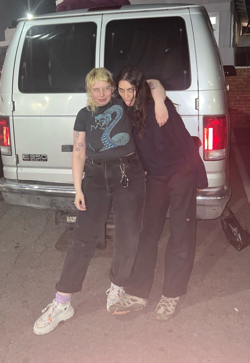 time_trades's tweet photo. 4 pics in 4 cities in 1 month. not to be gay and stupid but i love my friends https://t.co/pF1ke8d3Mn