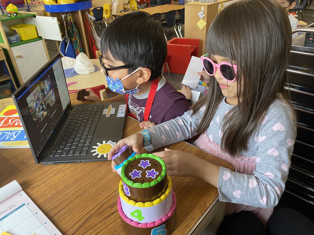 We did some counting with our virtual friends at home this afternoon! We love our counting cake 🎂 from the home center!