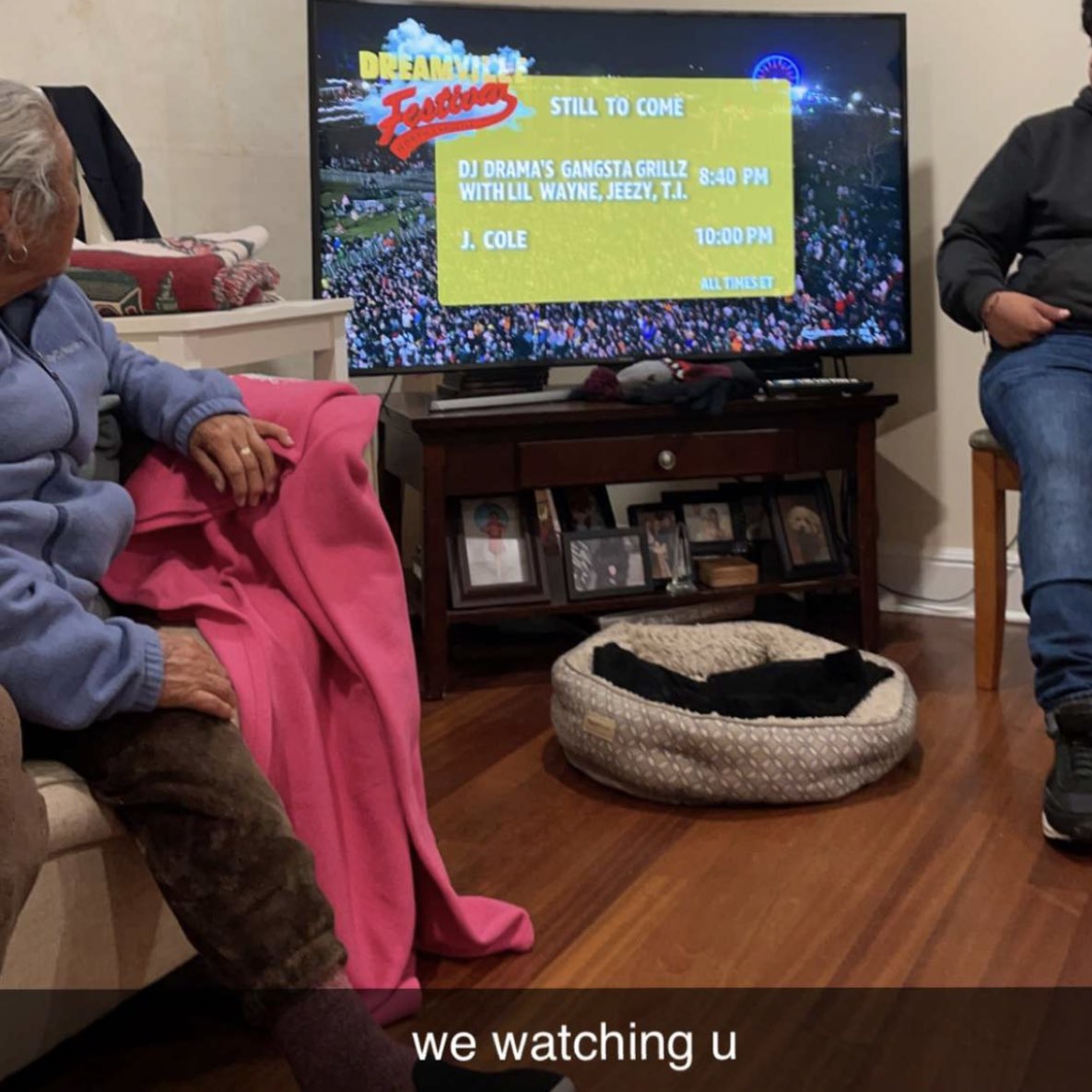 jae_gb's tweet photo. My fam watching @Dreamvillefest from home was prob the cutest thing 🥺 my mom is always so happy for me when I see “Jacob” (my mom thinks J. Cole’s name is Jacob #hispanicmoms) already looking forward to next year 🤪🤪 https://t.co/AzJNDNW9v4