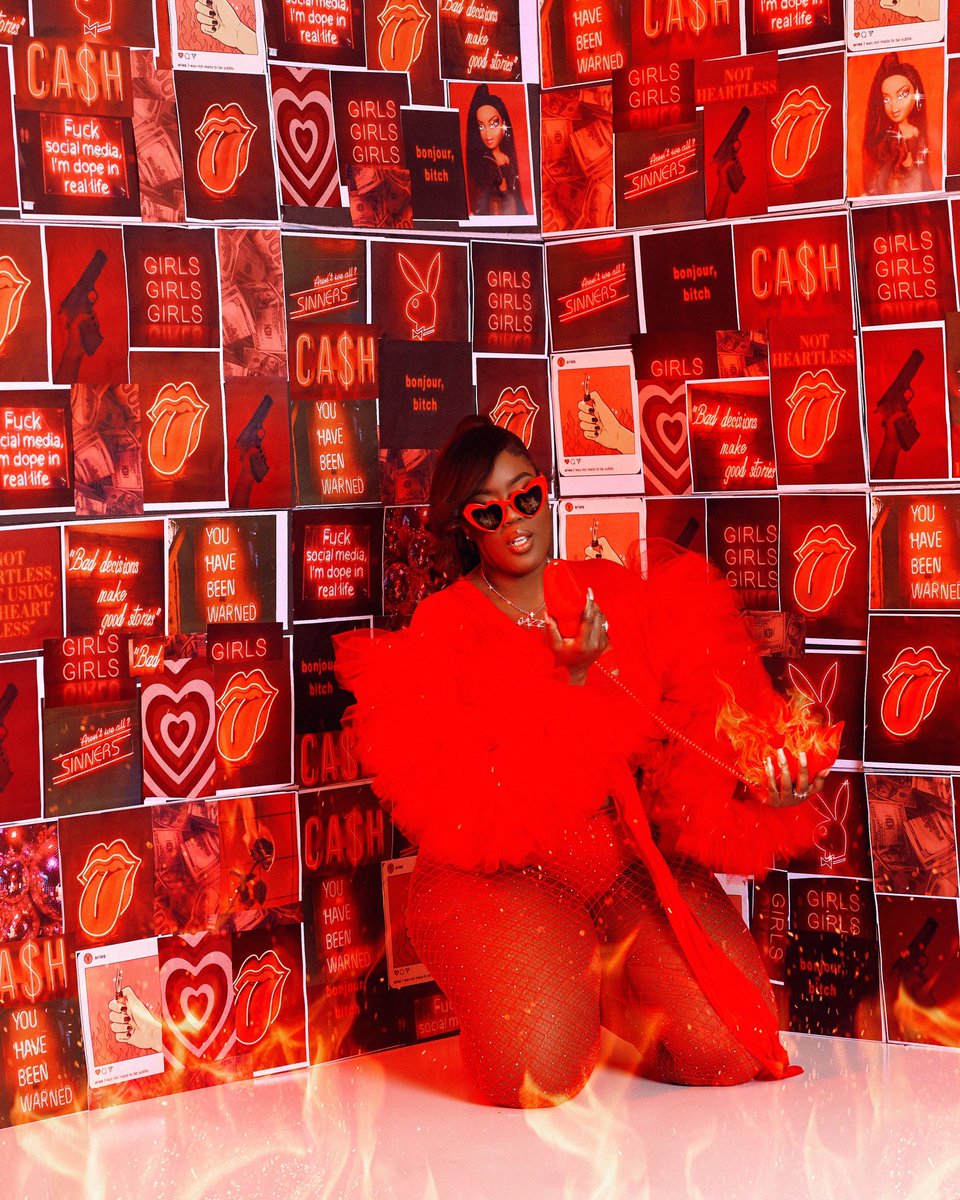 big b🍑🍑ty bakery tweet media