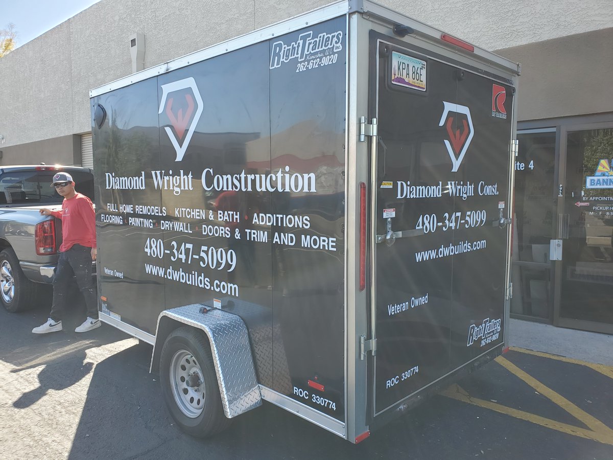 azbanners's tweet image. Check out Diamond Wright Construction's updated #trailergraphics! They can share about their company all around town with ease! Is it time to update your #vehiclegraphics? Call (480) 458-8128 today! Or visit: azbanners.com/decals-and-sti…  #customvehiclegraphics #bannercompany
