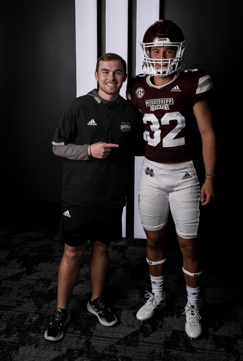 NickolasTroemel's tweet photo. Thank you so much to @HailStateFB for the amazing visit today! Had a great time checking out campus, facilities, and practice and meeting a fantastic coaching staff! @AndreaKHollis @CoachMeleMSU @CaedonMalone @CoachGallantMSU @HailStateCamps @NGVikingsFB @Northgate_High https://t.co/bwu8QxV6LO
