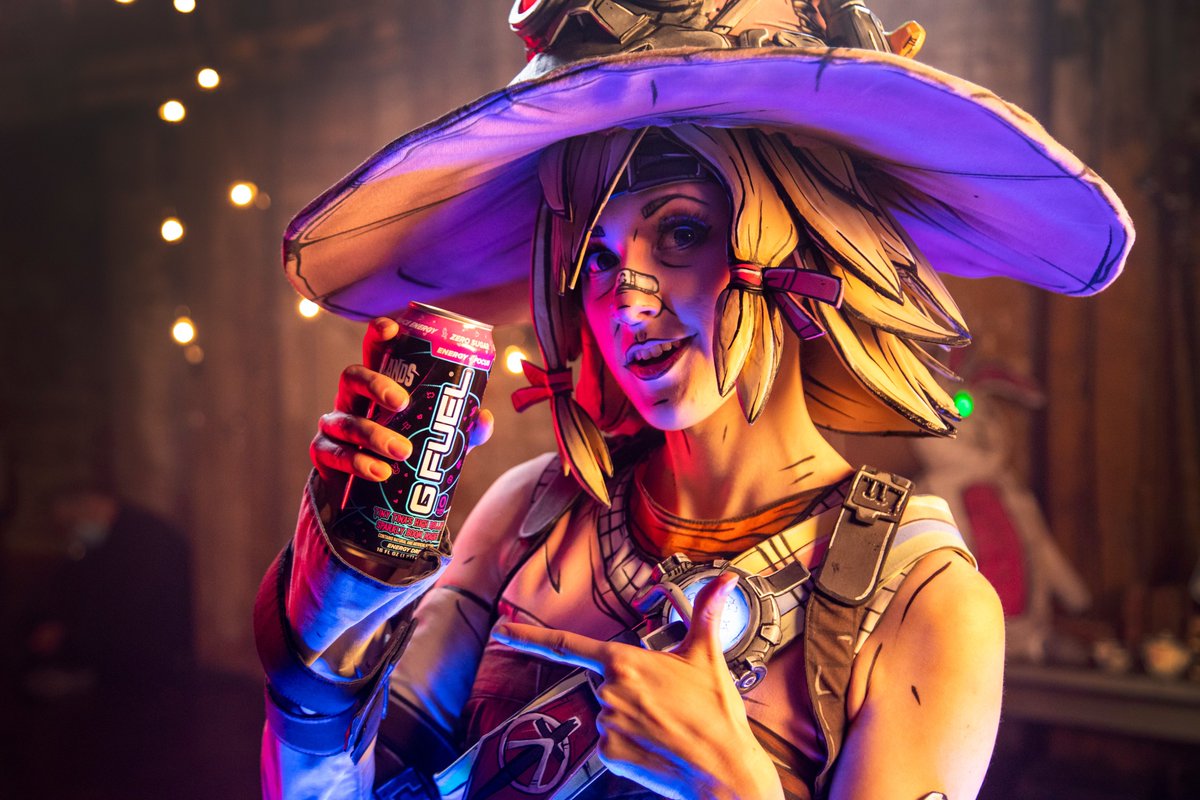 GFuelEnergy's tweet image. 💕 &quot;𝐑𝐓 + 𝐂𝐨𝐦𝐦𝐞𝐧𝐭 𝐲𝐨𝐮𝐫 𝐜𝐨𝐧𝐬𝐨𝐥𝐞 𝐨𝐟 𝐜𝐡𝐨𝐢𝐜𝐞&quot; to win a #TinyTinasWonderlands GAME CODE!!!

🤩 Picking 7 winners later this week to celebrate the launch of our @PlayWonderlands &quot;HIGH ROLLIN&apos; SPARKLY BOOM MAGIC!&quot; #GFUEL!

🛍️ 𝐒𝐇𝐎𝐏: GFUEL.ly/tiny-tina-coll…