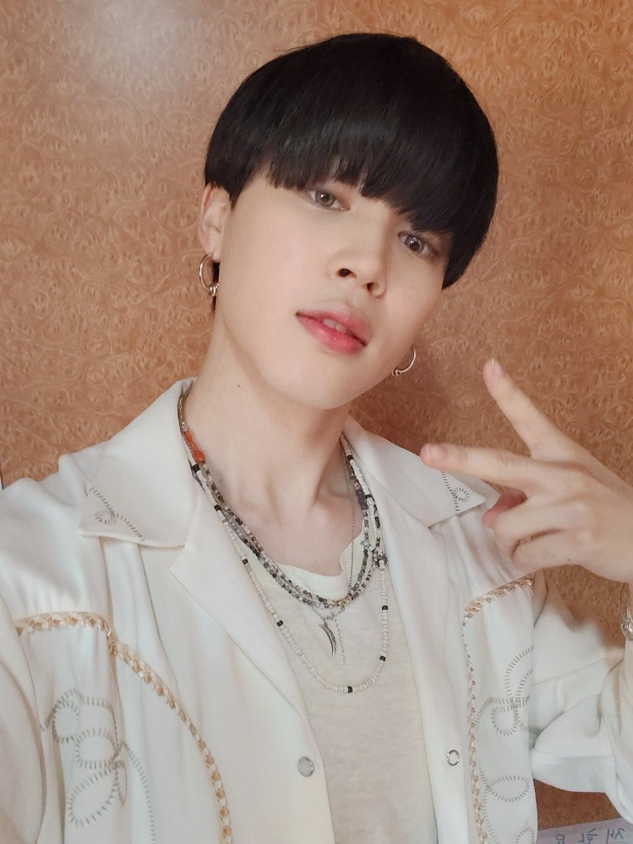 Handsom3afaa's tweet photo. This jimin need to come back🤲
#JIMIN https://t.co/wy9FFu0bJ7