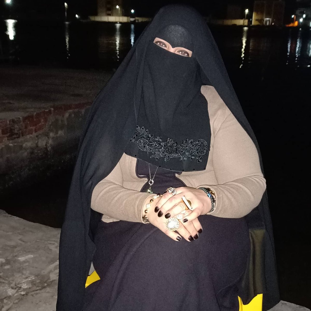 اسعد الله مسائكم أحبتي و كل عام و أنتم بخير رمضان كريم 